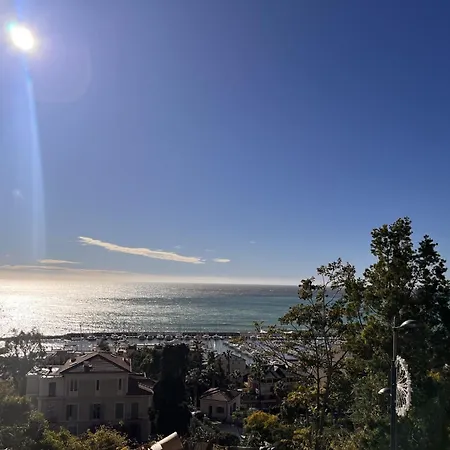 Apartament Elegant With Sea View And